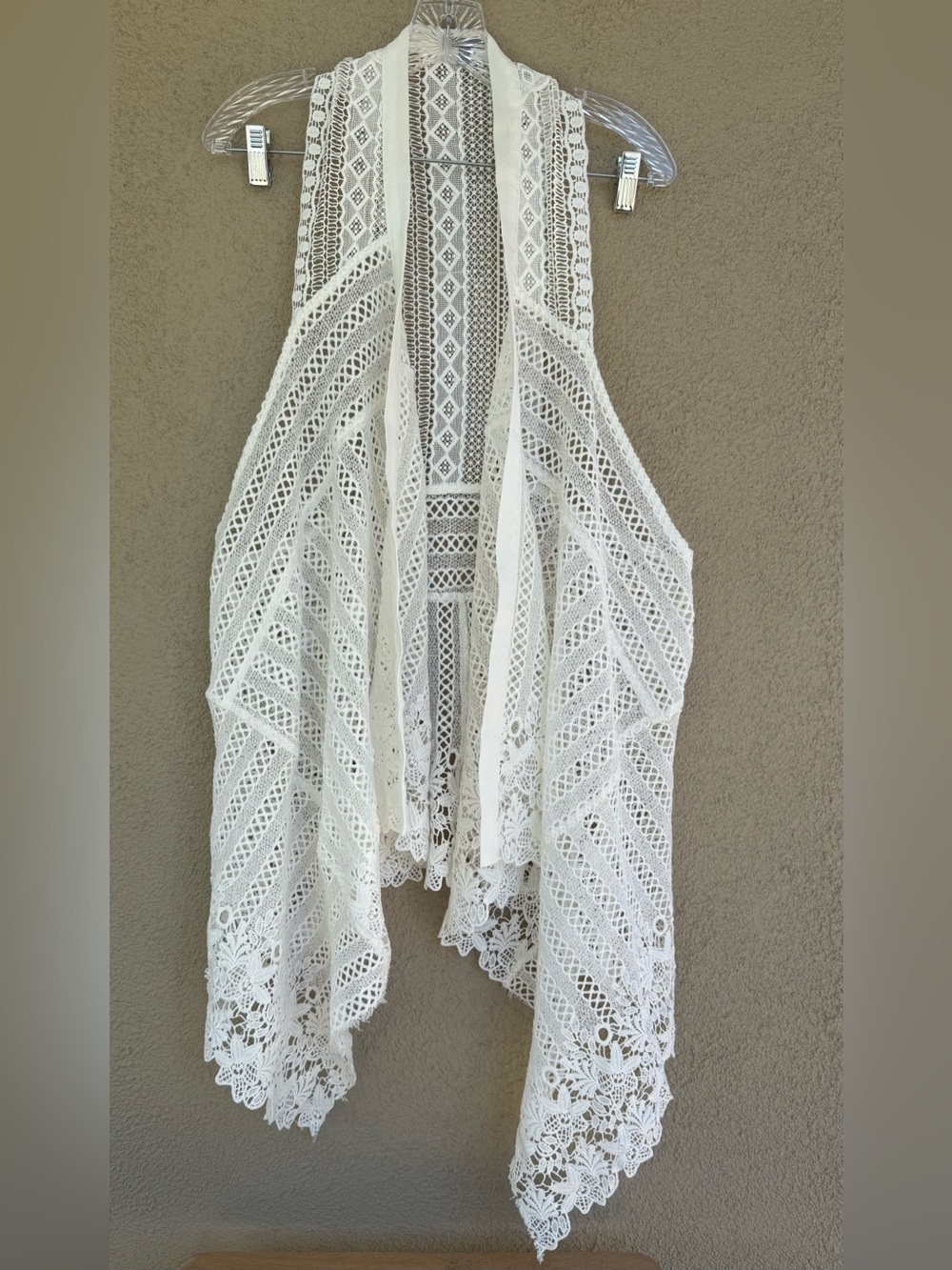 Charlotte russe Boho Open front Crochet Cover up
Sleeveless Cardigan shawl, M/L